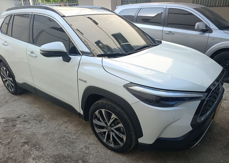 Toyota Corolla Cross Seg Hybrid 1.8 2023 - imagen secundaria 1