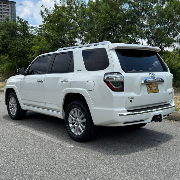 Toyota 4Runner Limited 2020 - imagen secundaria 2