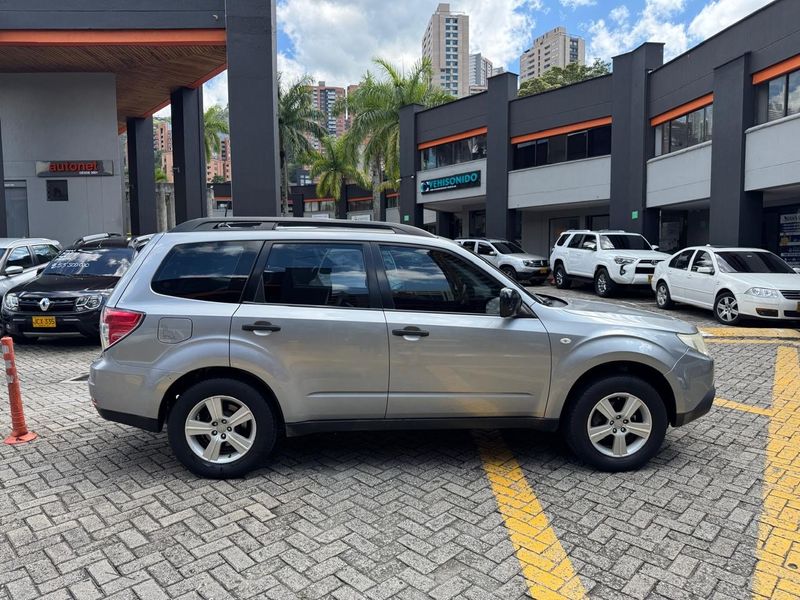SUBARU FORESTER 2010 4x4 - imagen secundaria 2