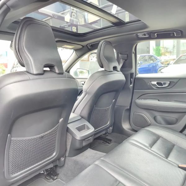 Volvo S60 T4 2020  22.668 km - Momentum - imagen secundaria 2