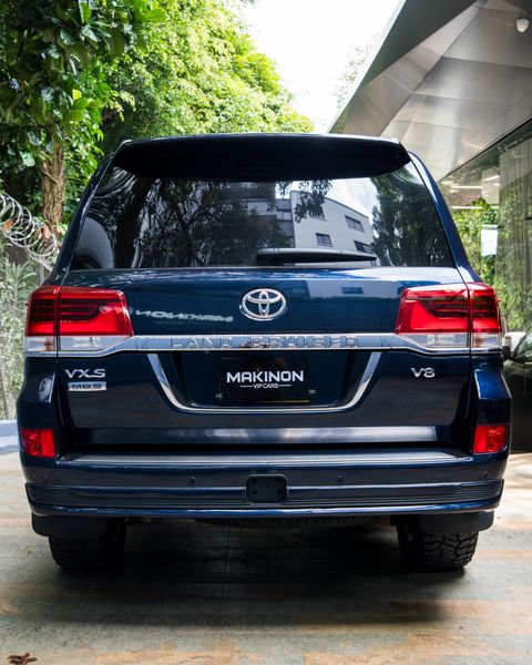 Toyota Land Cruiser LC200 Sahara B2 Plus - imagen secundaria 2