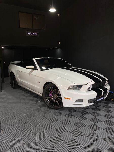 Ford Mustang 2013 - imagen 1