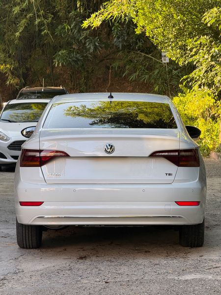 Volkswagen Jetta Comfortline 2019 - imagen secundaria 1