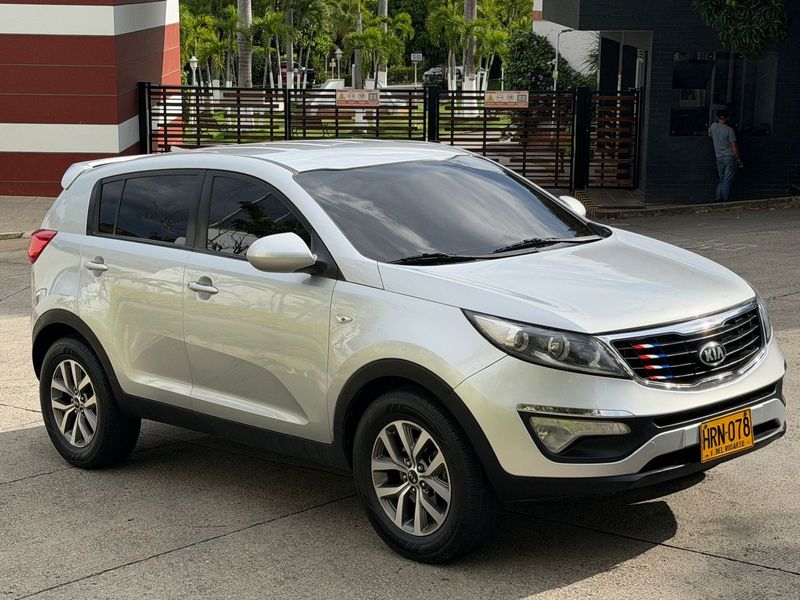 Kia Sportage Revolution 2015 automática - imagen secundaria 2