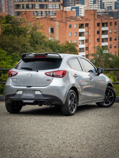 Mazda 2 Touring 2016 - imagen secundaria 2