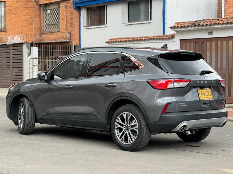 Ford Escape Sel 2022 Híbrida - imagen secundaria 2