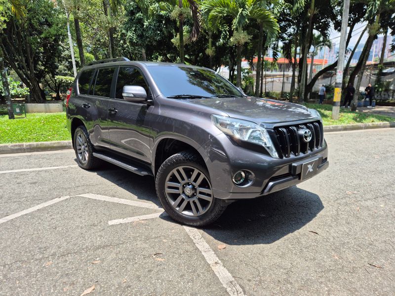 TOYOTA PRADO TX DIESEL 2015 - imagen secundaria 1