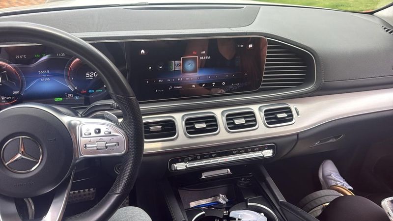 Mercedes Benz GLC 300 coupé 2023 - imagen secundaria 2