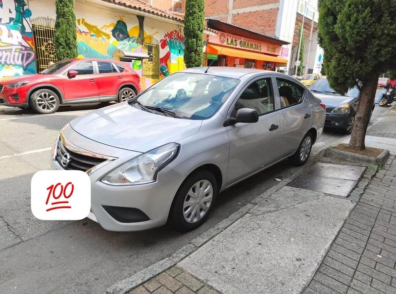 Nissan Versa Vdrive 2022 - imagen secundaria 2