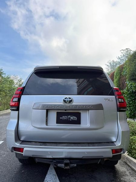 TOYOTA PRADO TXL 4.0 BLINDAJE 2 PLUS - imagen secundaria 1