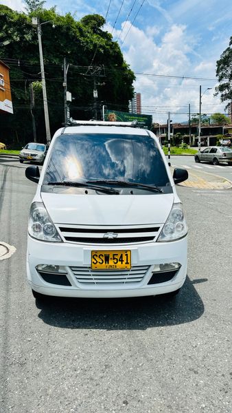 Chevrolet N200 modelo 2011 segundo dueo perfecto estado - imagen secundaria 1