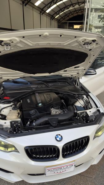 BMW M235i 2015 - imagen secundaria 1