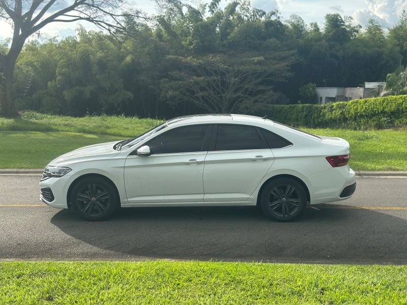 VOLKSWAGEN JETTA HIGHLINE 2022 BLINDAJE 2 - imagen secundaria 2