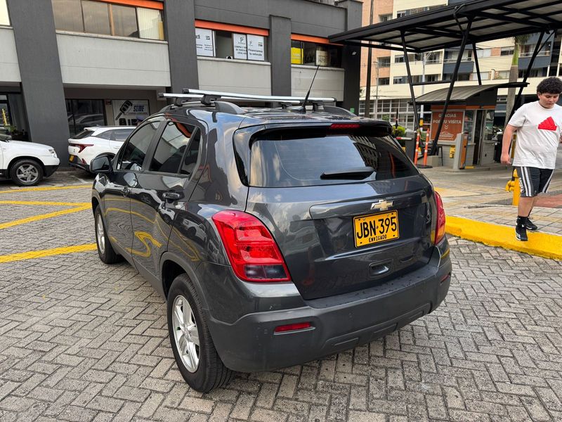 CHEVROLET TRACKER LS MECÁNICA 2017 - imagen secundaria 2