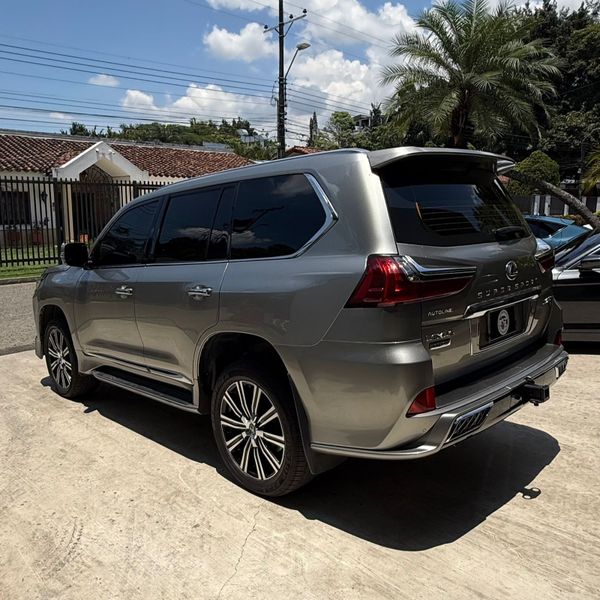 Lexus LX 570 - 2019 - Blindado - imagen secundaria 2