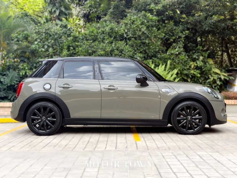 MINI COOPER S 5 PUERTAS 2019 - imagen secundaria 1