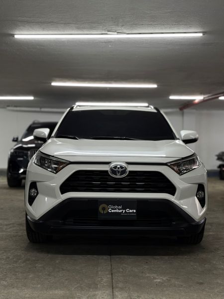 Toyota RAV4 XLE 2.0 2020 - imagen secundaria 1