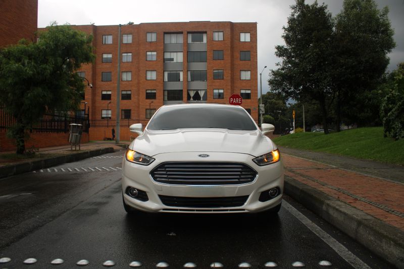 Ford Fusion Titanium 2016 - imagen secundaria 1