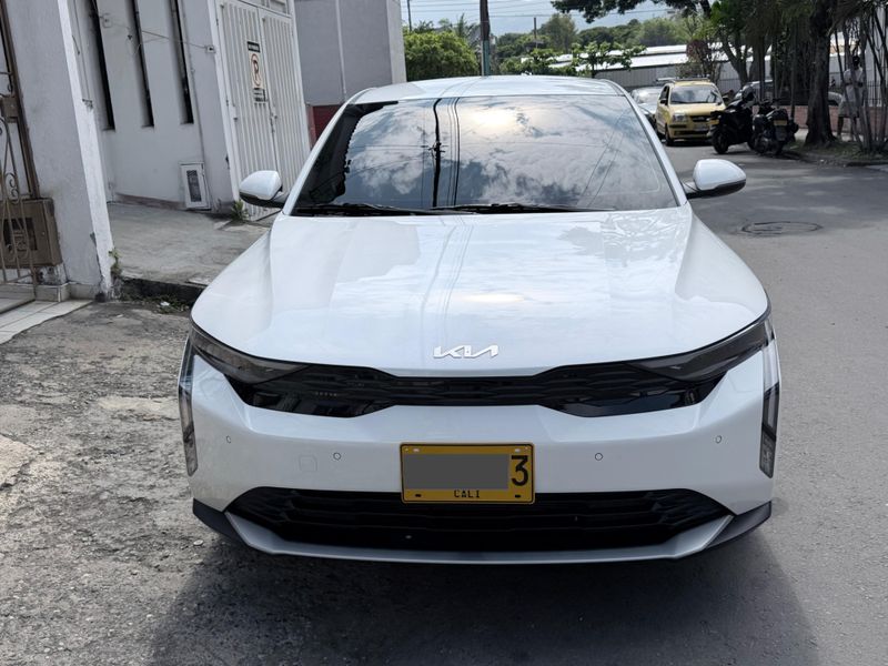 Kia K3 Zenith AT 2026 - imagen secundaria 1