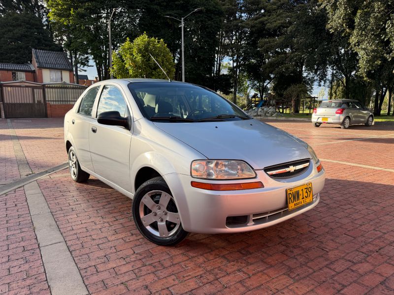 Chevrolet Aveo Family - imagen secundaria 1