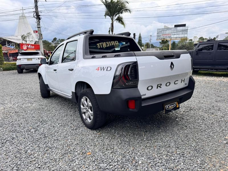 RENAULT DUSTER OROCH 4x4   2024 - imagen secundaria 2