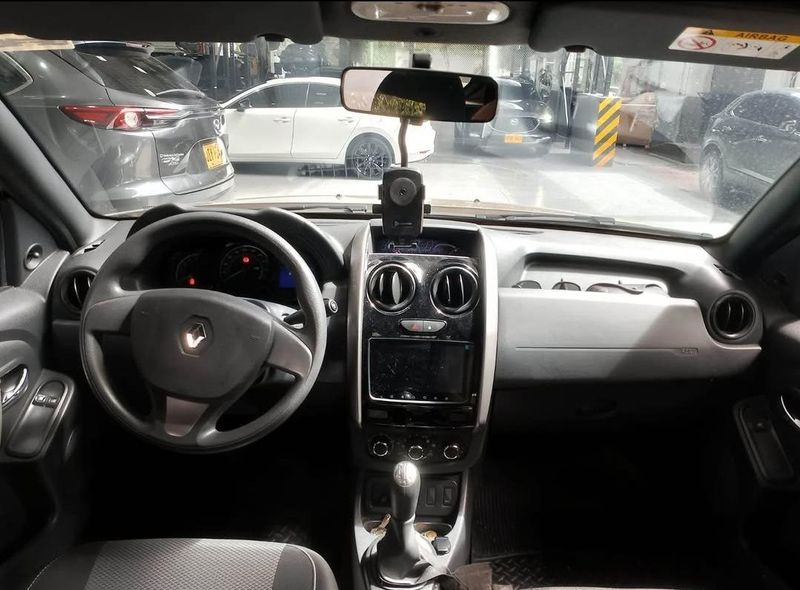 Renault Duster Expression Zen 2019 - imagen secundaria 2