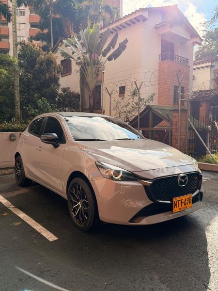 Mada 2 Carbon Edition 2.0 2025 - imagen secundaria 1