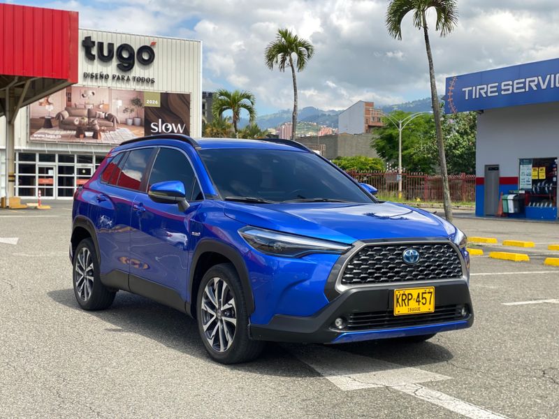 Toyota Corolla Cross Seg Hibrida 2023 - imagen secundaria 2