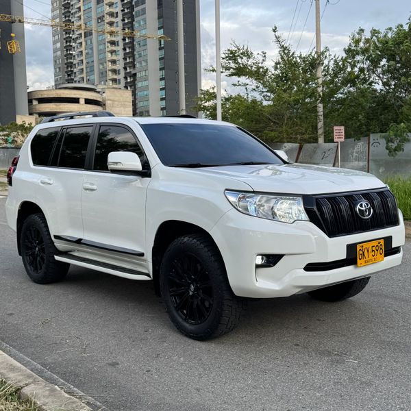 Toyota Prado txl 2019 diesel 3.0 - imagen secundaria 1