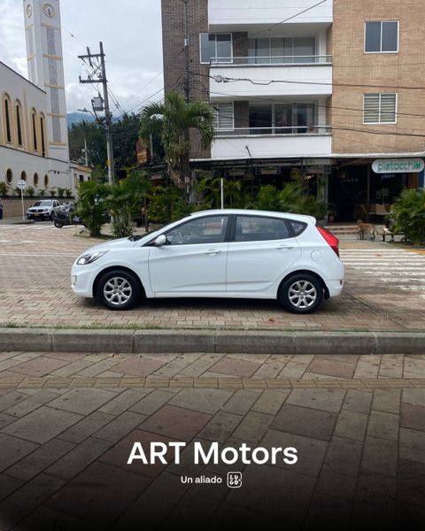 Hyundai Accent i25 Gl 2015 Mecánico Único Dueno - imagen secundaria 1