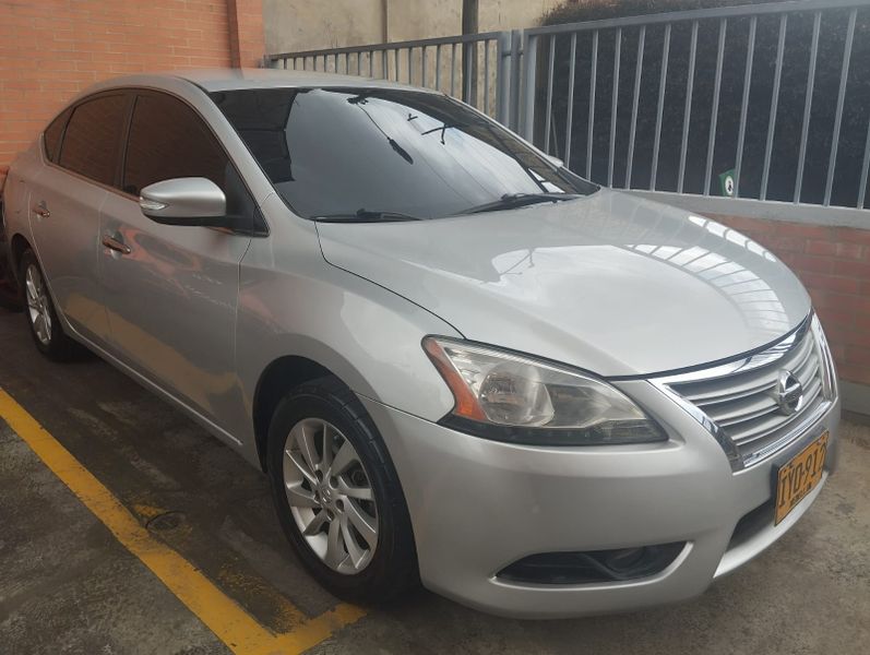 Nissan Sentra avance Mod 2016 - imagen 1