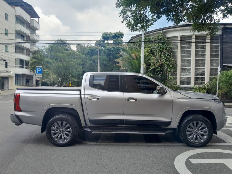 Mitsubishi L200 - imagen secundaria 2