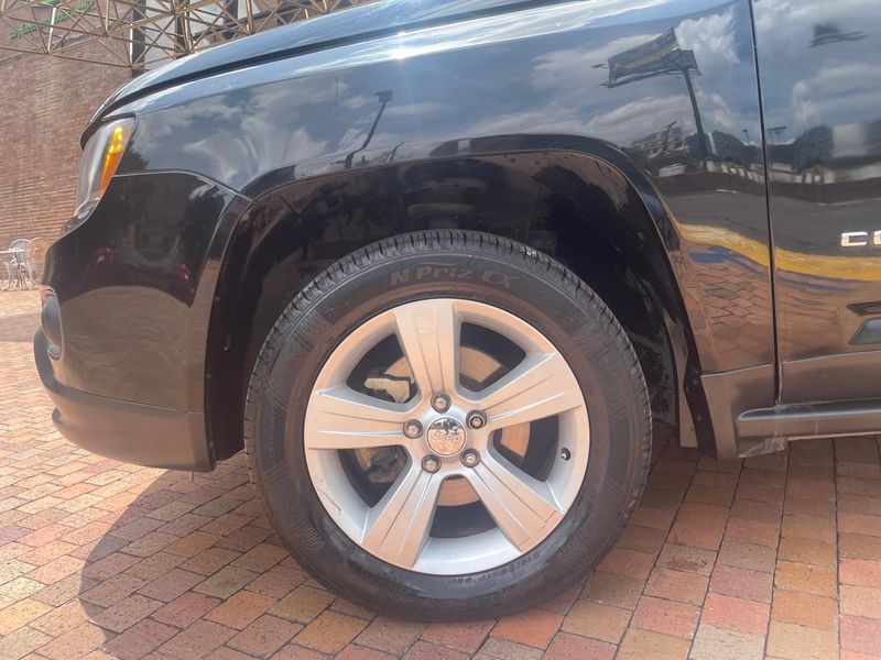 Jeep Compass 2.4 Sport - imagen secundaria 2