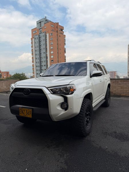 Toyota 4RUNNER SR5 2019 BLINDADA 2 PLUS - imagen secundaria 2