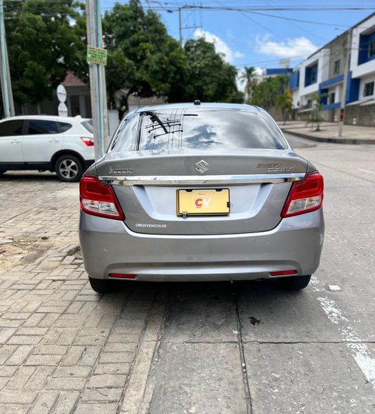 SUZUKI SWIFT DZIRE 2022 - imagen secundaria 2