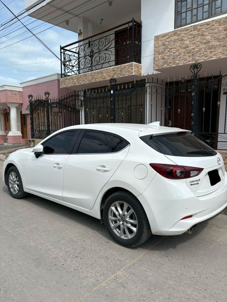Mazda 3 Touring 2019 Hatchback - imagen secundaria 1