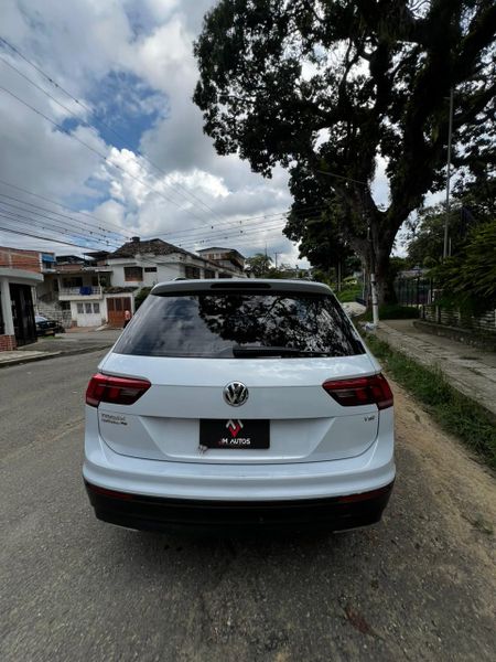 Volkswagen Tiguan 2018  Confort y potencia en un solo vehículo - imagen secundaria 1