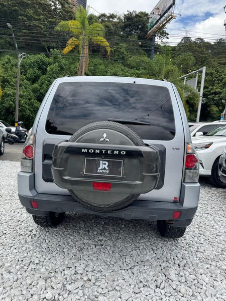 MITSUBISHI MONTERO 3.5 HARD 2017 - imagen secundaria 2