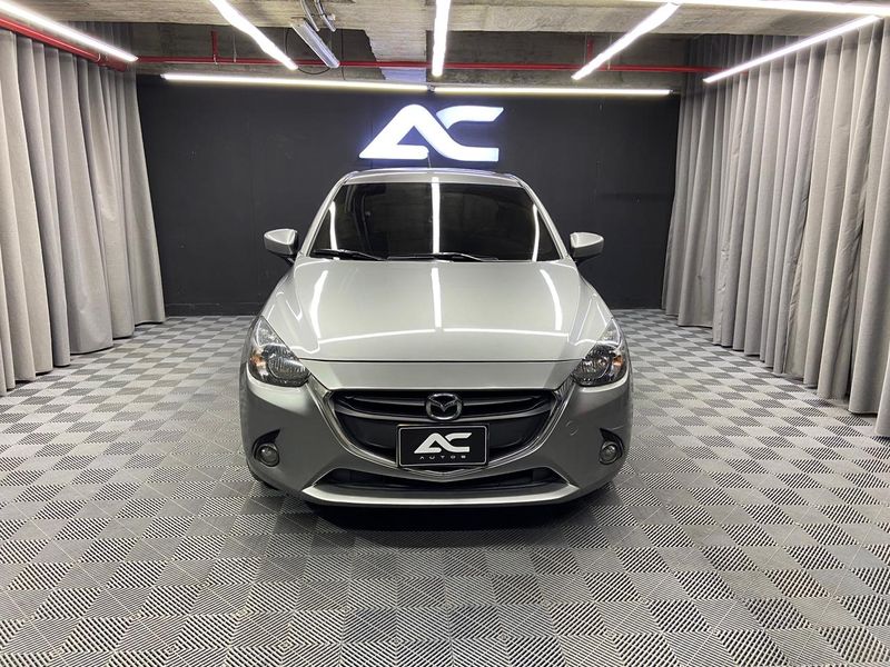 mazda 2 - imagen secundaria 1