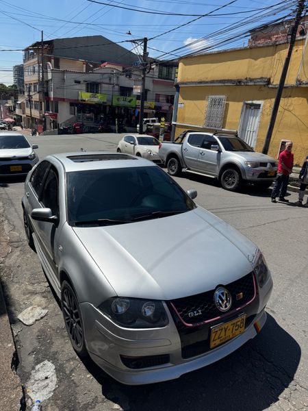 Volkswagen Jetta gli 1.8 turbo automático - imagen secundaria 2