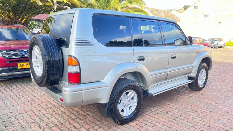 Toyota Prado VX - imagen secundaria 2