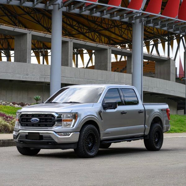 FORD F-150 HÍBRIDA Modelo 2022 Motor 3.5 Combustible Híbrida Transmisión Automática - imagen 1