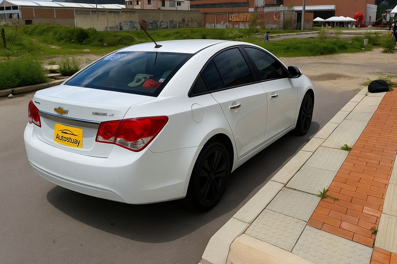 CHEVROLET CRUZE LT 2013  PRECIO DE OPORTUNIDAD - imagen secundaria 1