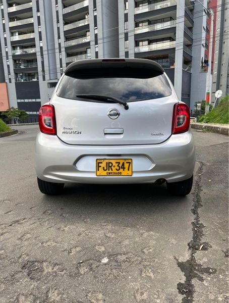 Nissan March Advance AT - imagen secundaria 1