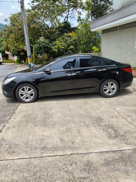 HYUNDAI SONATA 2011 - imagen secundaria 1