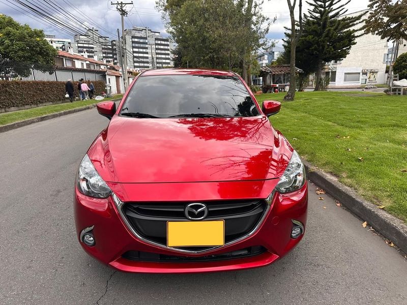 Mazda 2 Touring 2019 - imagen secundaria 1