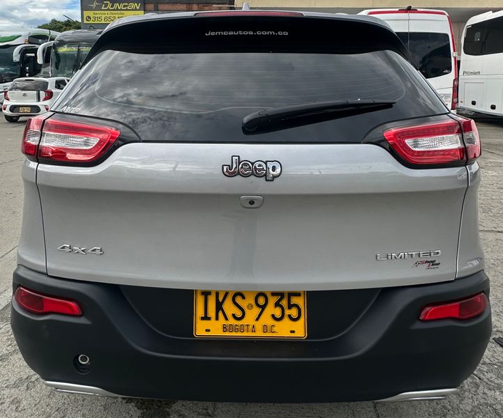Jeep cherokee 4 Límite TP 4x4 3200 2015 - imagen secundaria 2