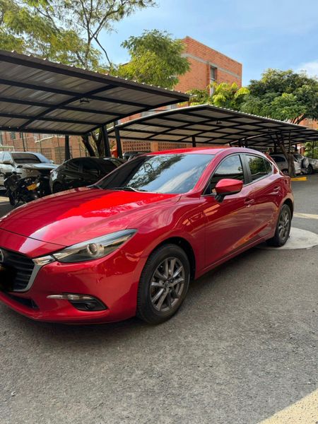 Mazda 3 Touring AT - Modelo 2019 - imagen secundaria 2