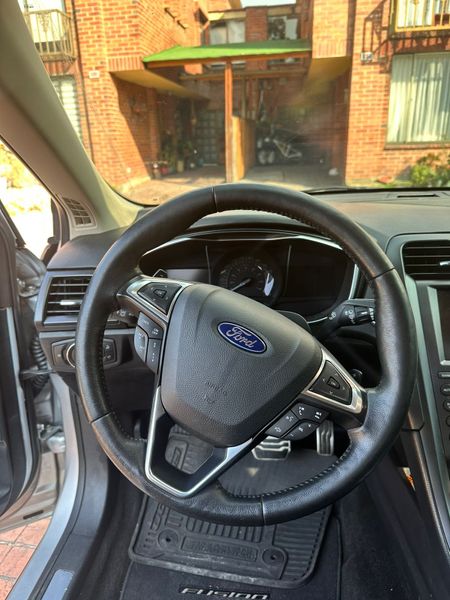 Ford Fusion 2018 Titanium - imagen secundaria 2