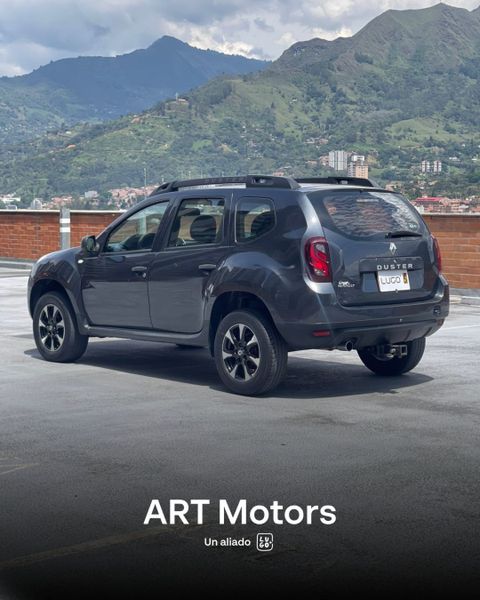 Renault Duster Expression Zen 1.6 Mecánico Único Dueno - imagen secundaria 2